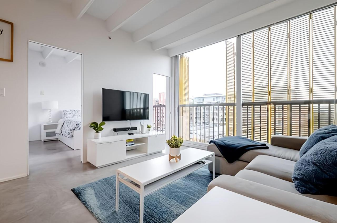 Modern, Bright & Central 1-Bed Downtown Apt Close To Rogers Arena Vancouver Exterior foto