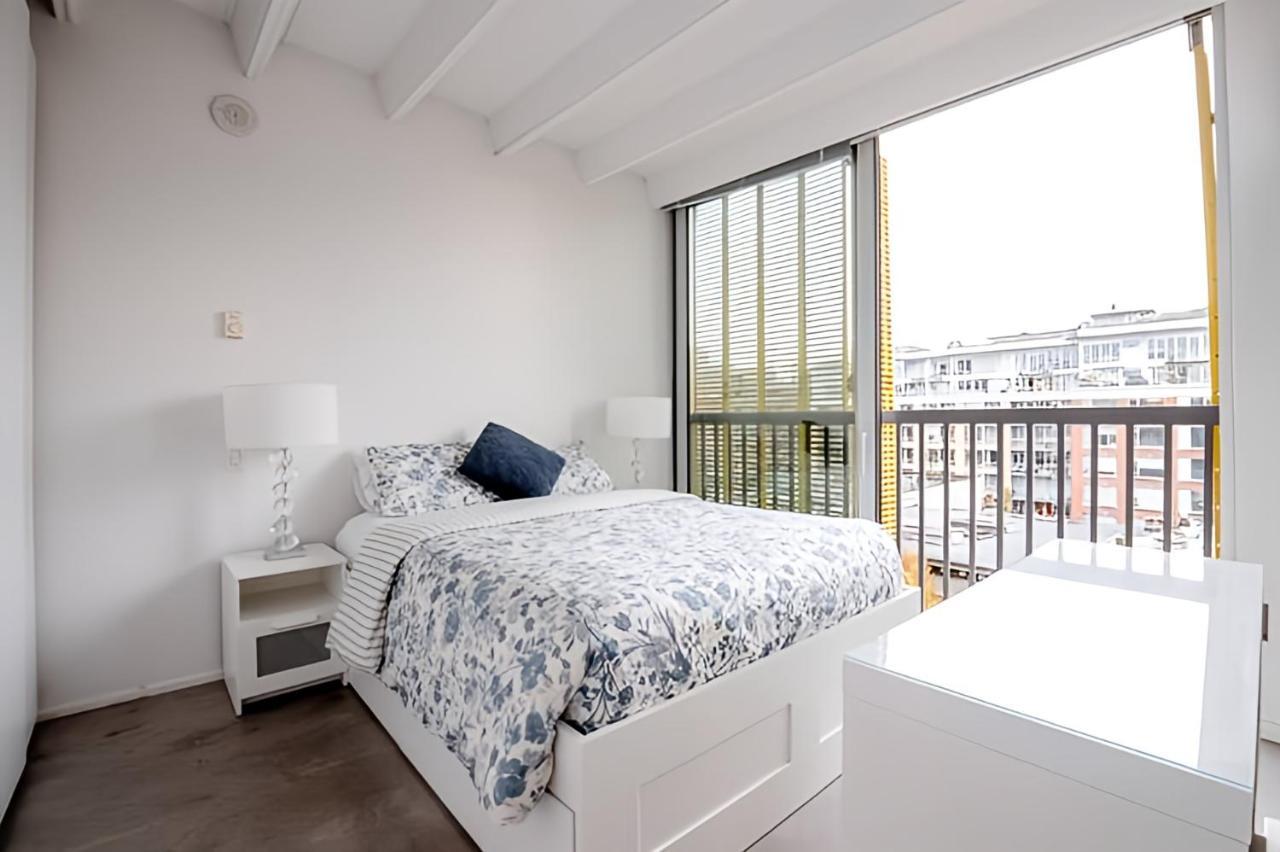 Modern, Bright & Central 1-Bed Downtown Apt Close To Rogers Arena Vancouver Exterior foto
