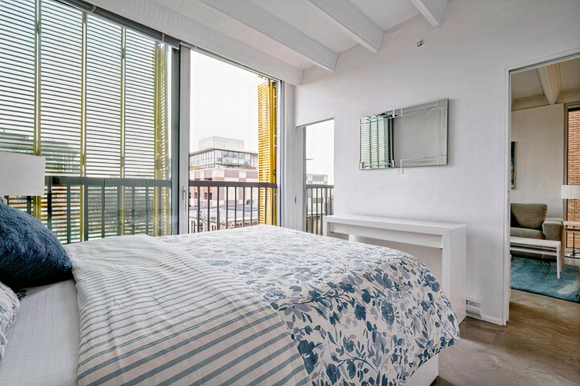 Modern, Bright & Central 1-Bed Downtown Apt Close To Rogers Arena Vancouver Exterior foto